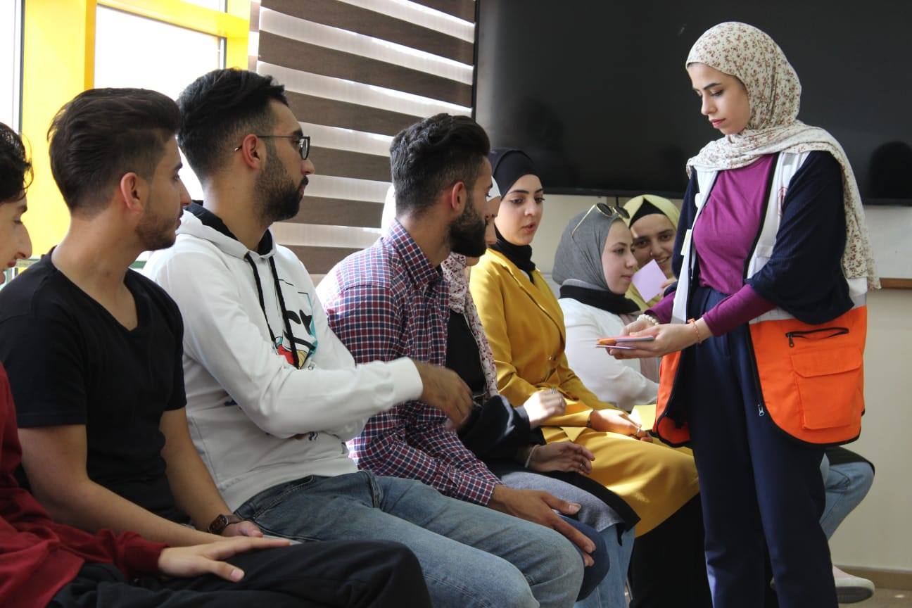 Palestine Polytechnic University (PPU) -  كلية المهن التطبيقية تعقد دورة مهارات حياتية Life Skills بالتعاون مع جمعية الهلال الاحمر