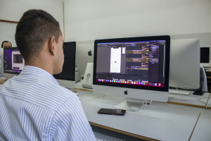 مختبرات Apple Mac مختبرات Apple Mac