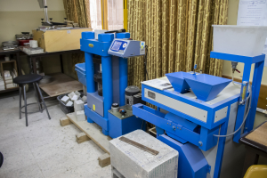 مختبر فحوصات الحجر والمواد الإنشائية مختبر فحوصات الحجر والمواد الإنشائية