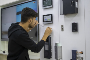 مختبر أنظمة المباني الذكية BMS