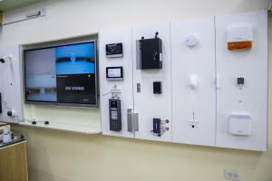 مختبر أنظمة المباني الذكية BMS