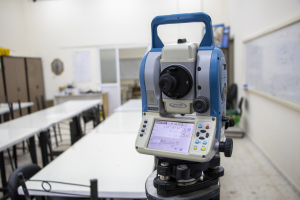 مختبر مساحة